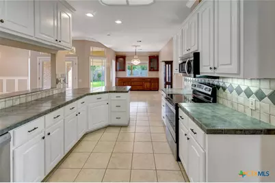 127 Tradewind Drive, Victoria, TX 77904 - Photo 13