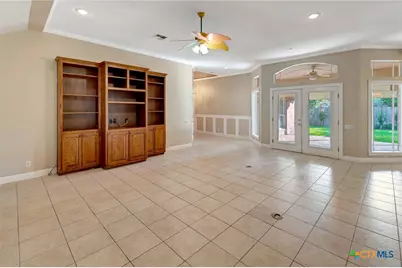 127 Tradewind Drive, Victoria, TX 77904 - Photo 7