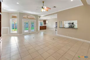 127 Tradewind Dr, Victoria, TX 77904 - Photo 9