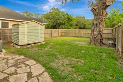 1702 N Vine Street, Victoria, TX 77901 - Photo 33