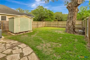 1702 N Vine St, Victoria, TX 77901 - Photo 33