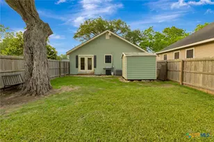 1702 N Vine St, Victoria, TX 77901 - Photo 33