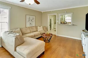 1702 N Vine St, Victoria, TX 77901 - Photo 7