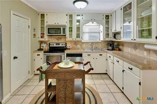 1702 N Vine St, Victoria, TX 77901 - Photo 19