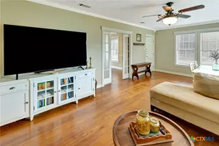 1702 N Vine St, Victoria, TX 77901 - Photo 5