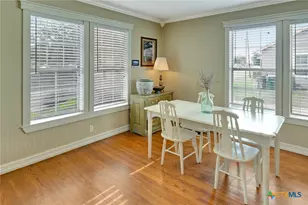 1702 N Vine St, Victoria, TX 77901 - Photo 11