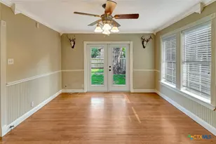 1702 N Vine St, Victoria, TX 77901 - Photo 13