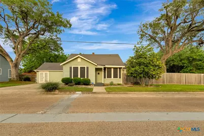 1702 N Vine Street, Victoria, TX 77901 - Photo 1