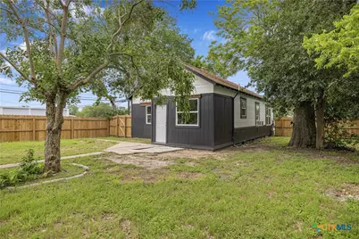 814 S Laurent Street, Victoria, TX 77901 - Photo 17