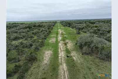 10772 State Highway 111, Edna, TX 77957 - Photo 37