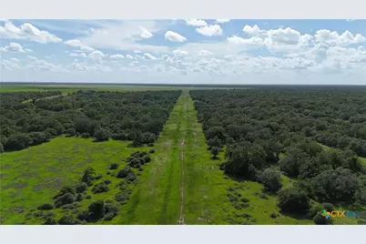 10772 State Highway 111, Edna, TX 77957 - Photo 19