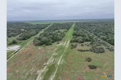 10772 State Highway 111, Edna, TX 77957 - Photo 9