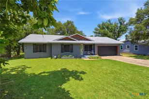 1406 N Penelope St, Belton, TX 76513 - Photo 3