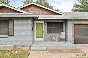 1406 N Penelope St, Belton, TX 76513 - Photo 3