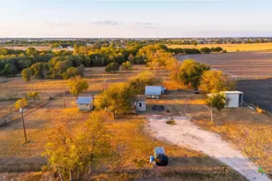 645 Old Luling Rd, Lockhart, TX 78644 - Photo 5