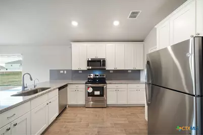 1374 Rios Bend Drive, New Braunfels, TX 78130 - Photo 5