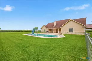 335 Co Rd 320, Edna, TX 77957 - Photo 37