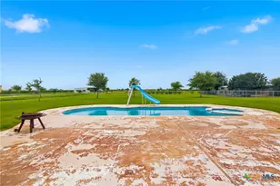 335 Co Rd 320, Edna, TX 77957 - Photo 29