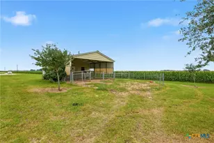 335 Co Rd 320, Edna, TX 77957 - Photo 43