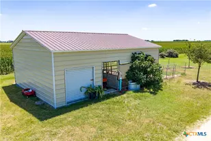 335 Co Rd 320, Edna, TX 77957 - Photo 31