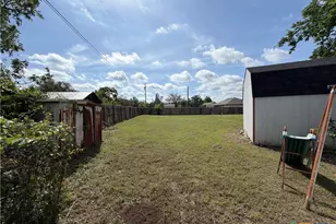665 Fallen Oak Dr, Bertram, TX 78605 - Photo 13