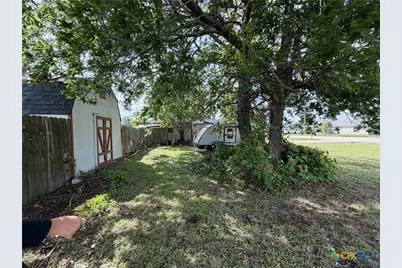 665 Fallen Oak Drive, Bertram, TX 78605 - Photo 15