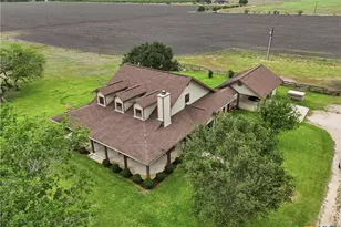 457 & 459 Buentello Rd, Victoria, TX 77905 - Photo 33