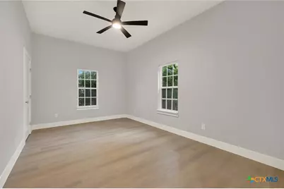 455 S Hackberry Avenue, New Braunfels, TX 78130 - Photo 19