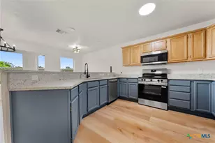 126 Hunter Ridge Rd, San Marcos, TX 78666 - Photo 11
