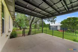 126 Hunter Ridge Rd, San Marcos, TX 78666 - Photo 31