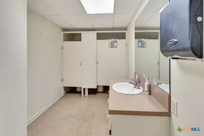 2112 N Navarro Street #A, Victoria, TX 77901 - Photo 19