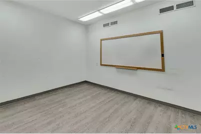 2112 N Navarro Street #A, Victoria, TX 77901 - Photo 21