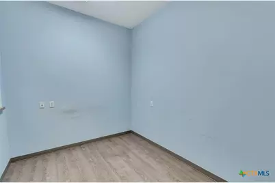 2112 N Navarro Street #A, Victoria, TX 77901 - Photo 9