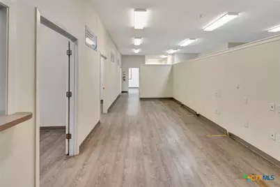 2112 N Navarro Street, Victoria, TX 77901 - Photo 29