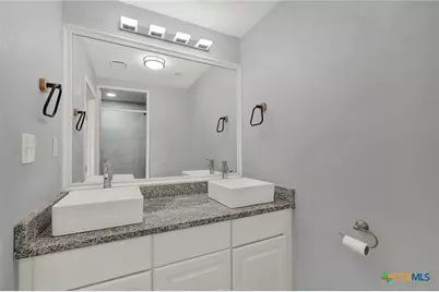 1006 Pecan Street, Floresville, TX 78114 - Photo 21