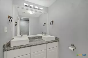 1006 Pecan St, Floresville, TX 78114 - Photo 21