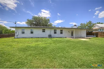 1006 Pecan Street, Floresville, TX 78114 - Photo 33