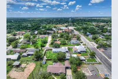 1006 Pecan Street, Floresville, TX 78114 - Photo 39