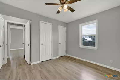 1006 Pecan Street, Floresville, TX 78114 - Photo 29