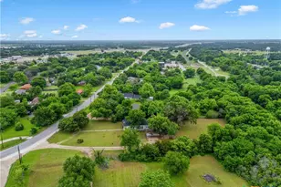 402 N Bordon St, Lorena, TX 76655 - Photo 35