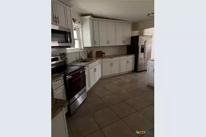202 Bonham Street, Port Lavaca, TX 77979 - Photo 3