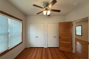 257 E Garza St, New Braunfels, TX 78130 - Photo 17