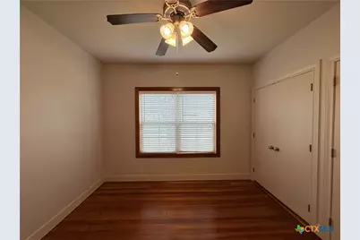 257 E Garza Street, New Braunfels, TX 78130 - Photo 13
