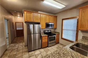 257 E Garza St, New Braunfels, TX 78130 - Photo 9