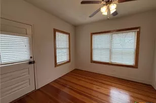 257 E Garza St, New Braunfels, TX 78130 - Photo 19
