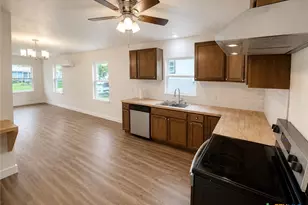 1405 S 39th St, Temple, TX 76504 - Photo 11