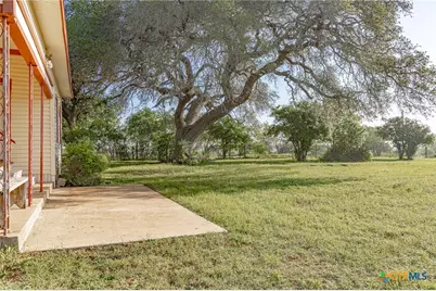 668 Fm 443, Yoakum, TX 77995 - Photo 3