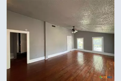 319 N 4th Street, Temple, TX 76501 - Photo 9