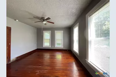 319 N 4th Street, Temple, TX 76501 - Photo 5