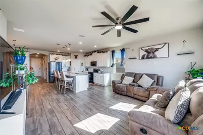 1390 Rios Bend Drive, New Braunfels, TX 78130 - Photo 7